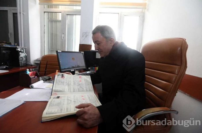 Milli Savunma Bakanı Akar 37 yıl sonra aynı makam odasında
