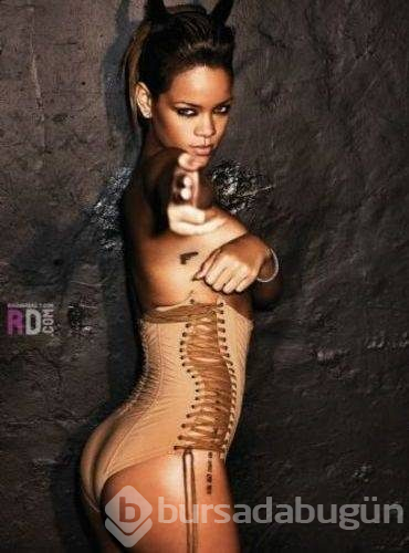 Rihanna iç çamaşırlarıyla milyoner oldu!
