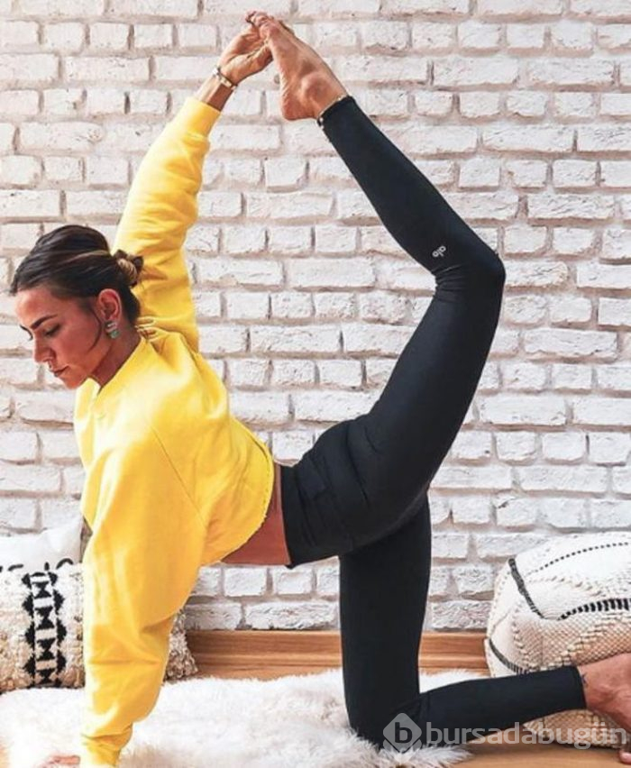 Zeynep Tokuş, yoga eğitmeni oldu
