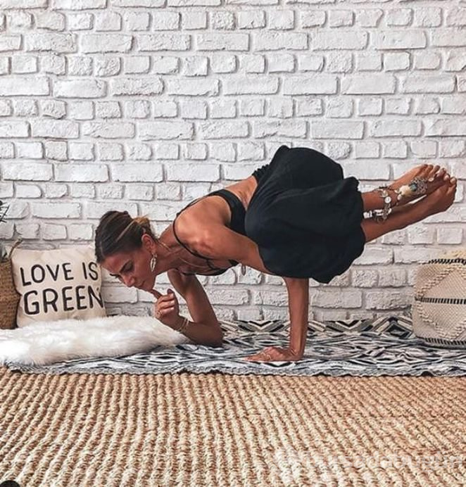 Zeynep Tokuş, yoga eğitmeni oldu

