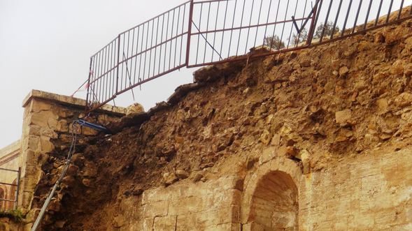 Mardin'de duvar yıkıldı, arkasından tarih çıktı!

