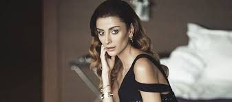 Makyajsız Özge Ulusoy
