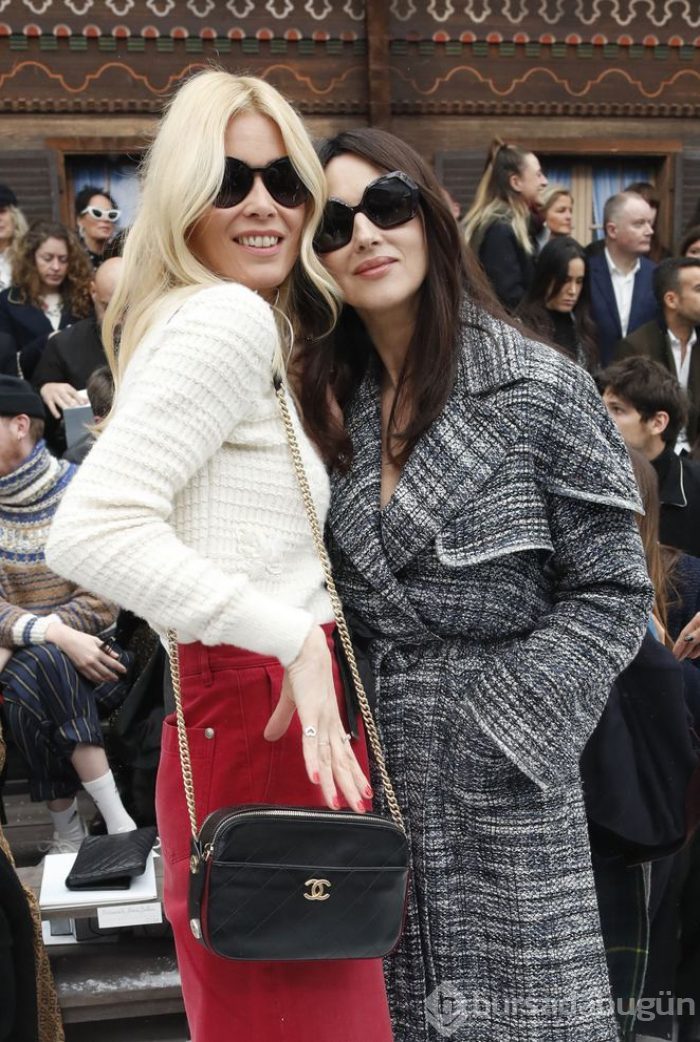 Monica Bellucci yeni sevgilisiyle ilk kez görüntülendi!
