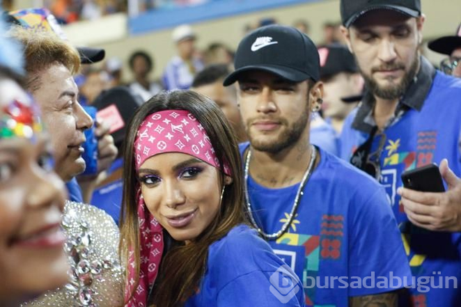 Yine olay yarattı! Neymar Rio'da!
