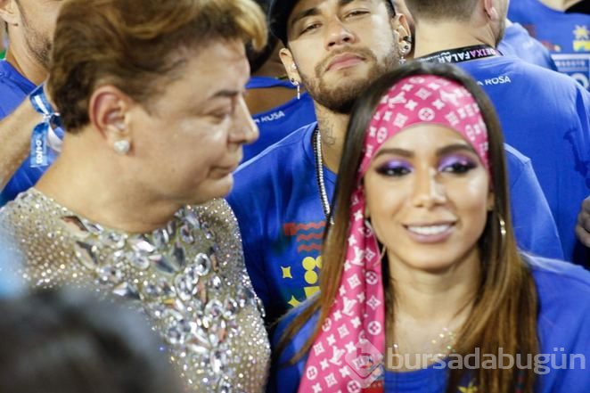 Yine olay yarattı! Neymar Rio'da!
