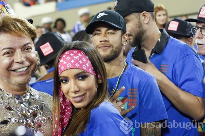 Yine olay yarattı! Neymar Rio'da!

