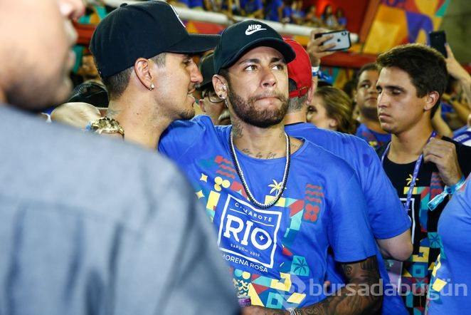Yine olay yarattı! Neymar Rio'da!
