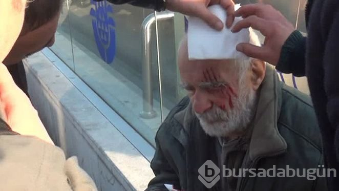 Oyuncu Hikmet Karagöz, Taksim Metrosu'nda merdivenlerden düştü
