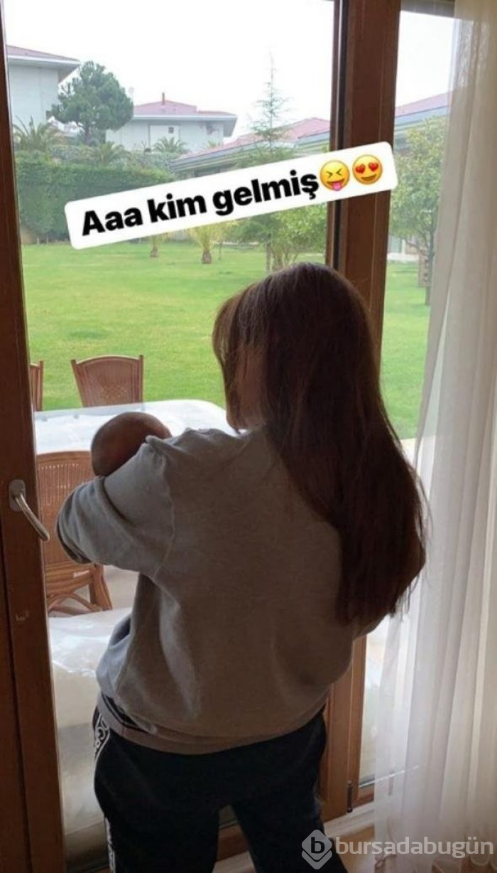 Alişan ve Demet Akalın 6 yıl sonra bir araya geldi
.