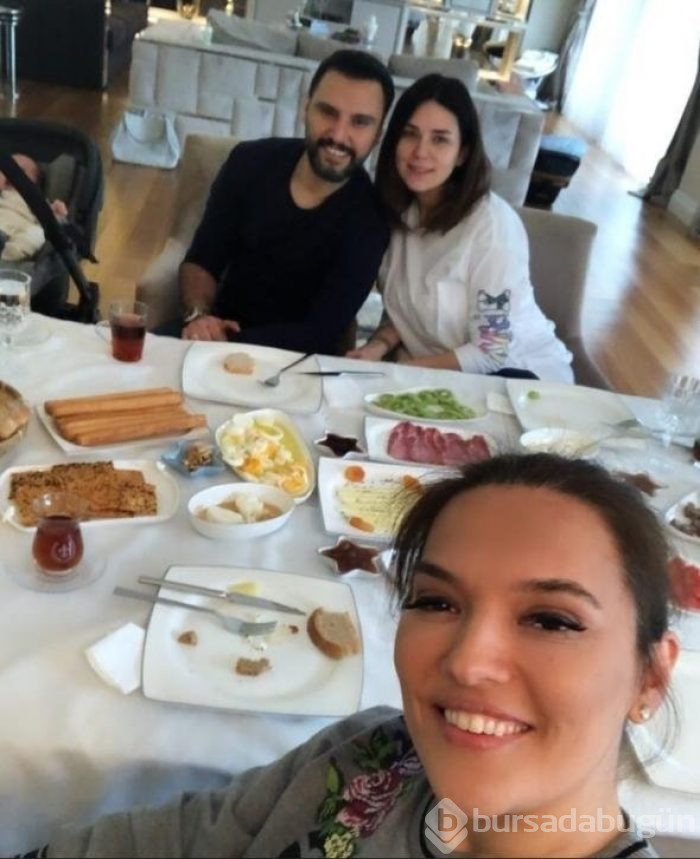 Alişan ve Demet Akalın 6 yıl sonra bir araya geldi
.