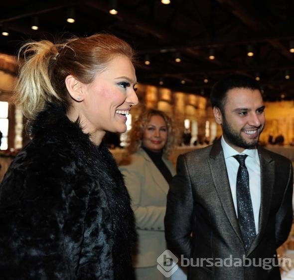 Alişan ve Demet Akalın 6 yıl sonra bir araya geldi
.