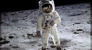 Neil Armstrong, Buzz Aldrin ve bir Kızılderili arasında geçen muhteşem hikaye.
