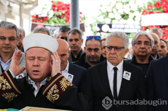 Sanatçı Zülfü Livaneli'nin acı günü

