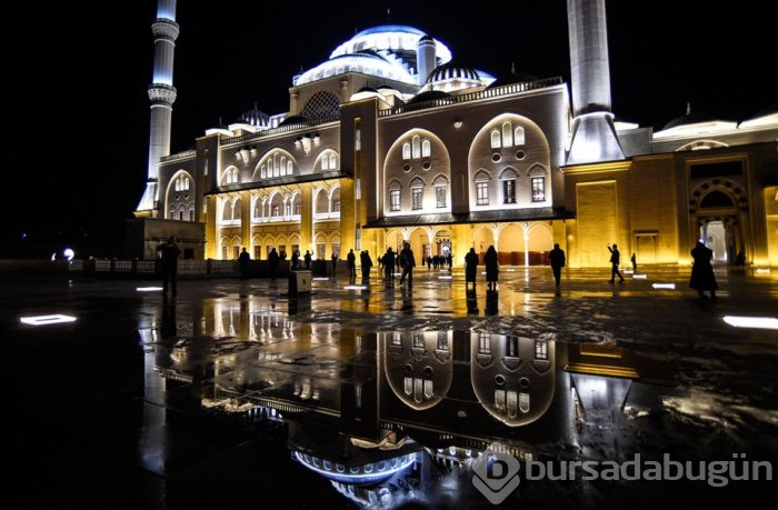 Çamlıca Camii'nde ilk namaz