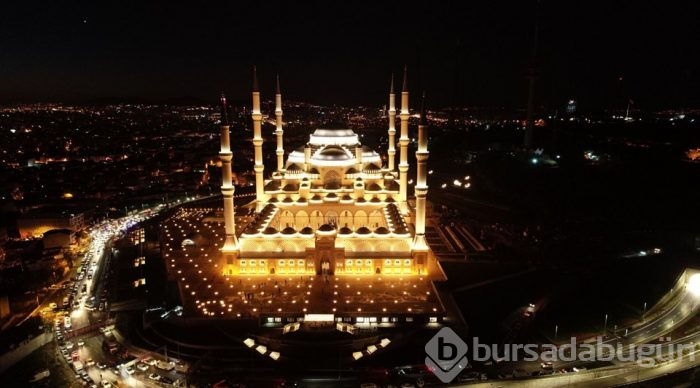 Çamlıca Camii'nde ilk namaz