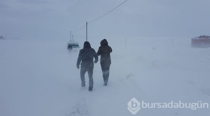 Tipide mahsur kalan 50 kişi kurtarıldı