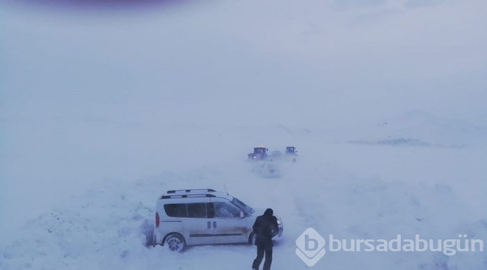 Tipide mahsur kalan 50 kişi kurtarıldı