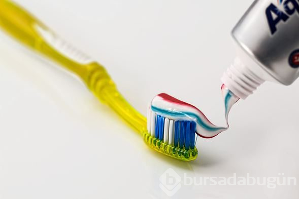 Ağız ve diş sağlığı için zararlı 10 besin
