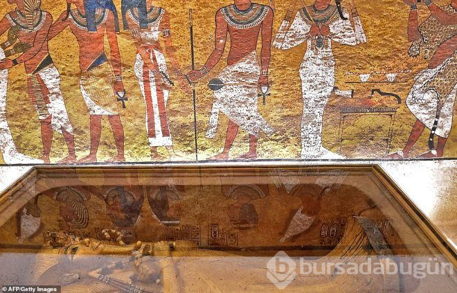 Firavun tutankhamun'un, mumyalanmış yüzü ve ayakları ilk kez görüntülendi