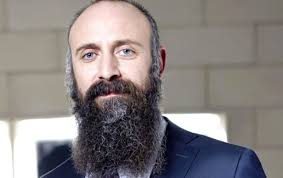 Yıllar sonra sakalsız! İşte Halit Ergenç'in yeni imajı...

