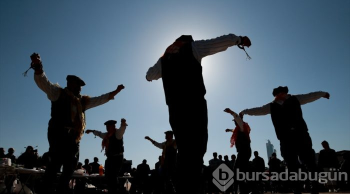 İzmir'de deve güreşi festivali
