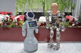 Konya'da üretilen insansı robota yüz eklendi