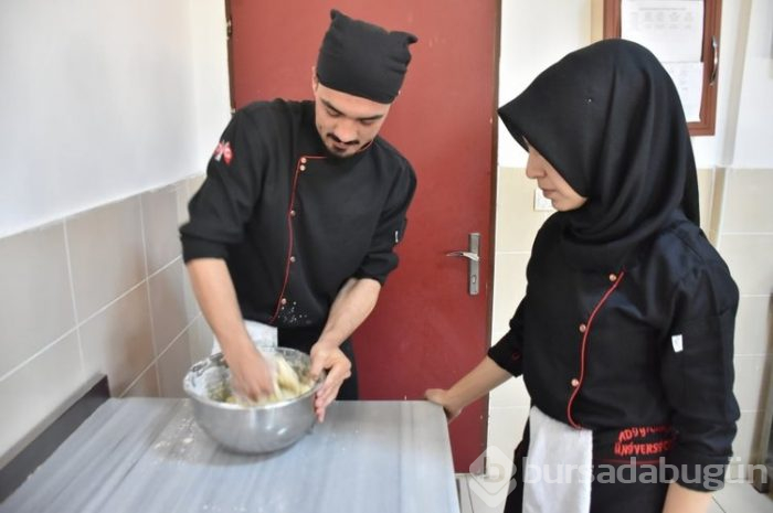 Osmanlı saray mutfağını günümüze taşıyorlar
