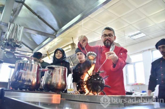 Osmanlı saray mutfağını günümüze taşıyorlar
