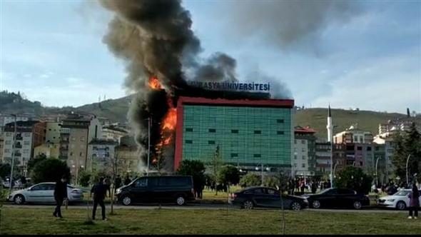 Trabzon'da üniversite kampüsünde yangın