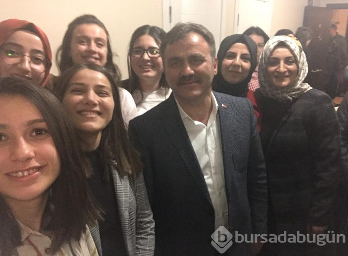 Başkan Çimen, öğrencilerin talebini geri çevirmedi
