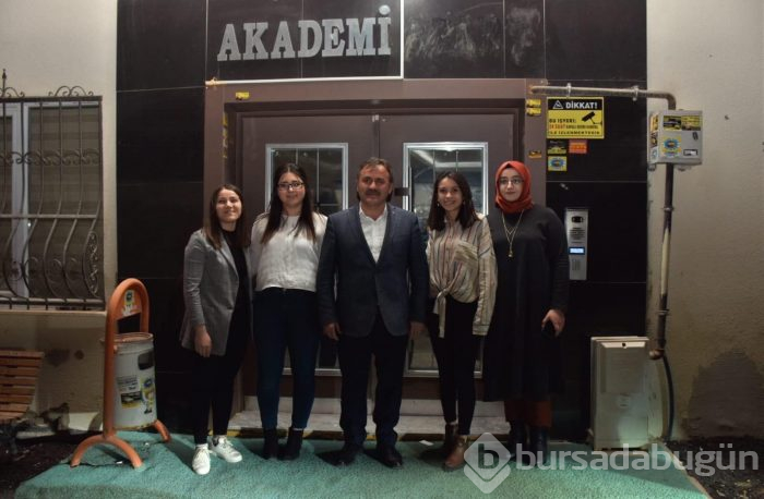 Başkan Çimen, öğrencilerin talebini geri çevirmedi
