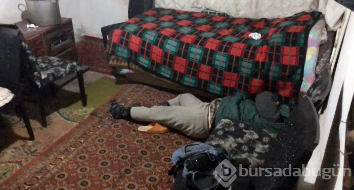 2 gündür haber alınamayan yaşlı adam evinde ölü bulundu
