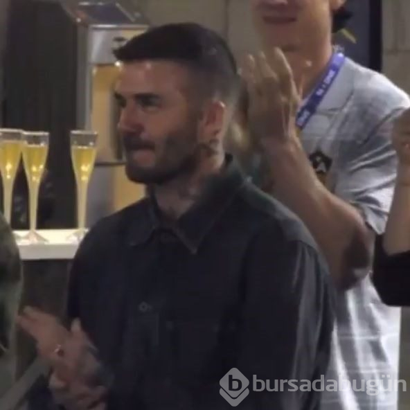 David Bechkam heykelli kamera şakası kurbanı oldu