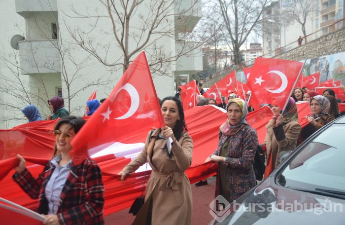 Bilecikli kadınlar ezanı ıslıklayan kadın grubu protesto ettiler
