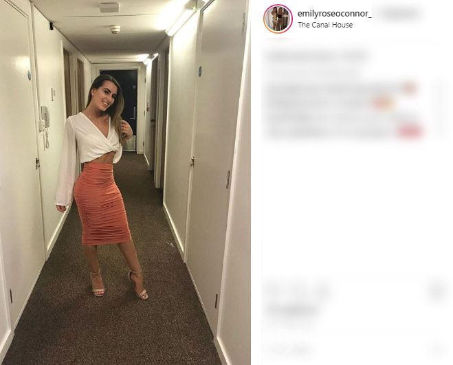 Yolcu uçağında rezalet! 'Kıyafetin çok açık' dediler ve...