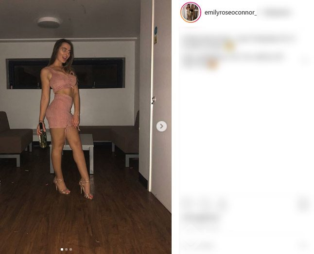 Yolcu uçağında rezalet! 'Kıyafetin çok açık' dediler ve...