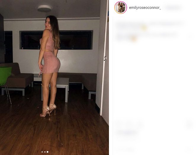 Yolcu uçağında rezalet! 'Kıyafetin çok açık' dediler ve...