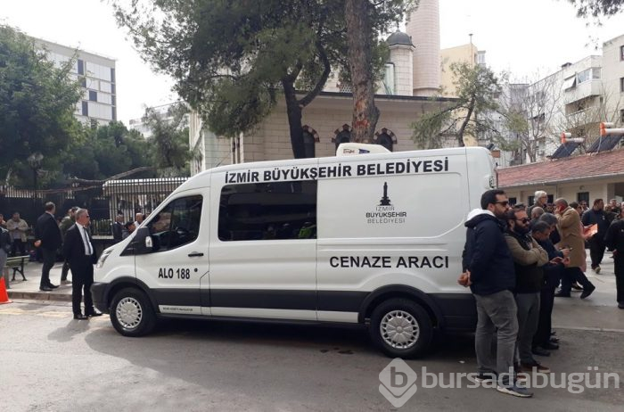 Demet Akbağ'ın eşi Zafer Çika son yolculuğuna uğurlandı (Dostları yalnız bırakmadı)