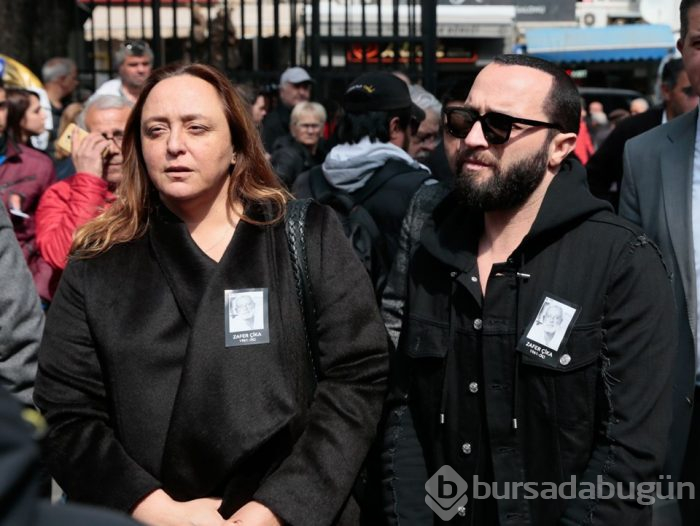 Demet Akbağ'ın eşi Zafer Çika son yolculuğuna uğurlandı (Dostları yalnız bırakmadı)