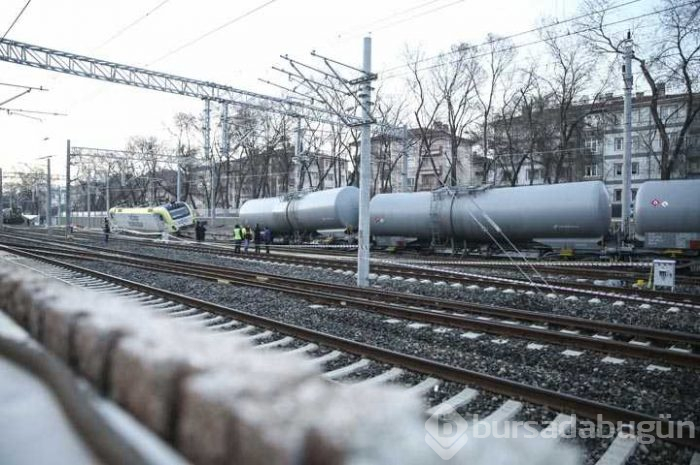 Ankara'da akaryakıt yüklü tren raydan çıktı
