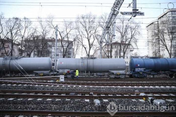 Ankara'da akaryakıt yüklü tren raydan çıktı
