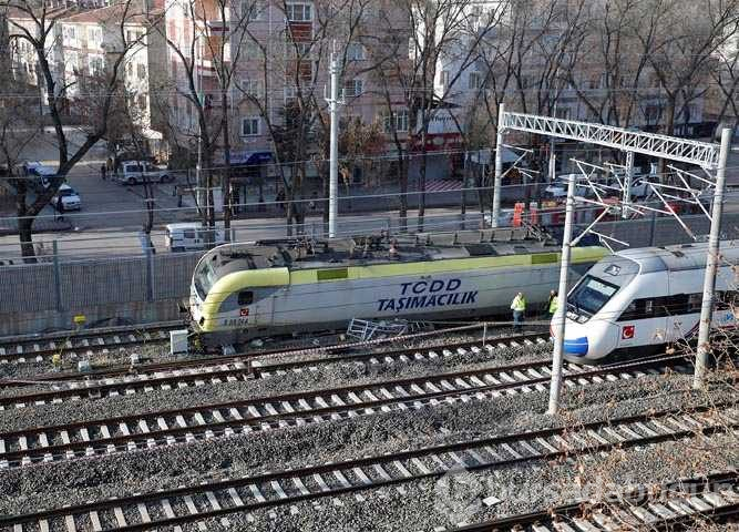Ankara'da akaryakıt yüklü tren raydan çıktı
