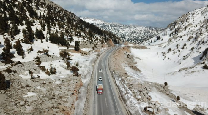 Beyaz gelinlikli Toroslar havadan görüntülendi

