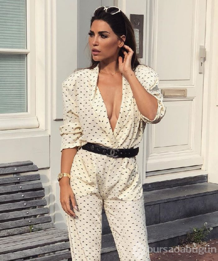 Yolanthe kaçıyor Sneijder kovalıyor

