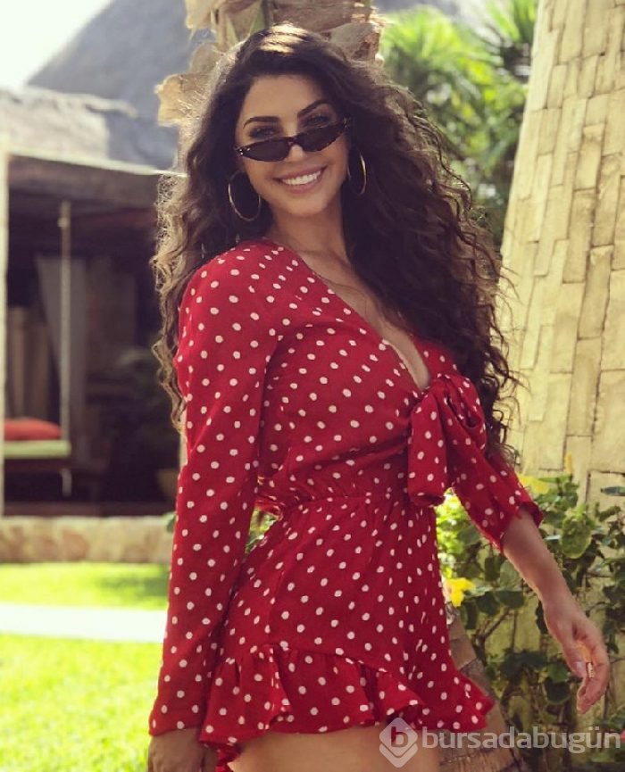 Yolanthe kaçıyor Sneijder kovalıyor
