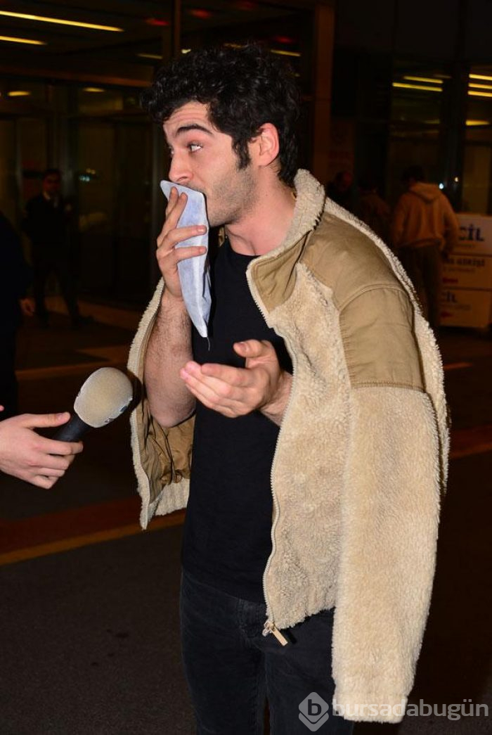 Burak Deniz'in zor anları! Sevdiği köpek dudağını ısırdı
