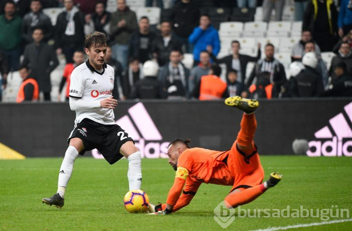 Sophia Thomalla Vodafone Park'ı sevdi
