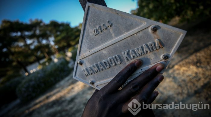 "Senegalli askerlerin kabirleri Müslüman mezarlığına taşınsın"
