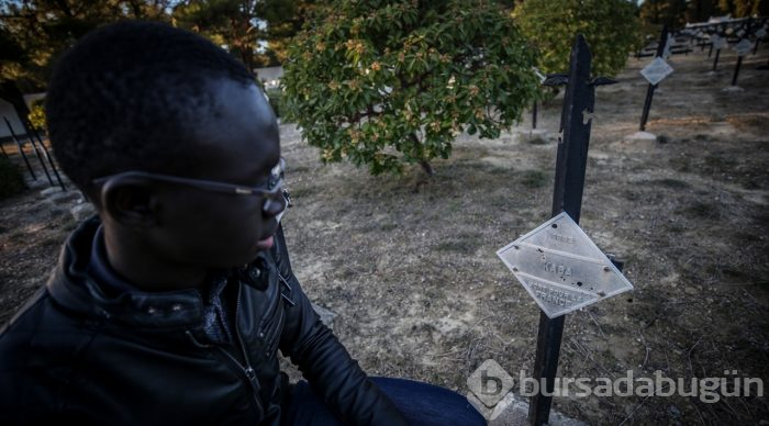 "Senegalli askerlerin kabirleri Müslüman mezarlığına taşınsın"
