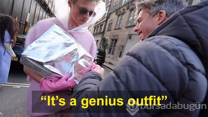 Londra Moda Haftası'nda böyle 'trol'ledi